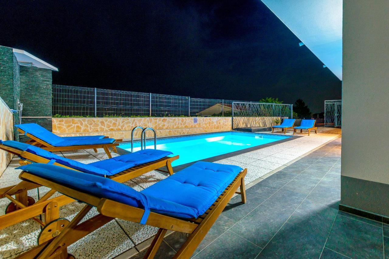 Villa The Secret Diamond Pag Town Exteriör bild